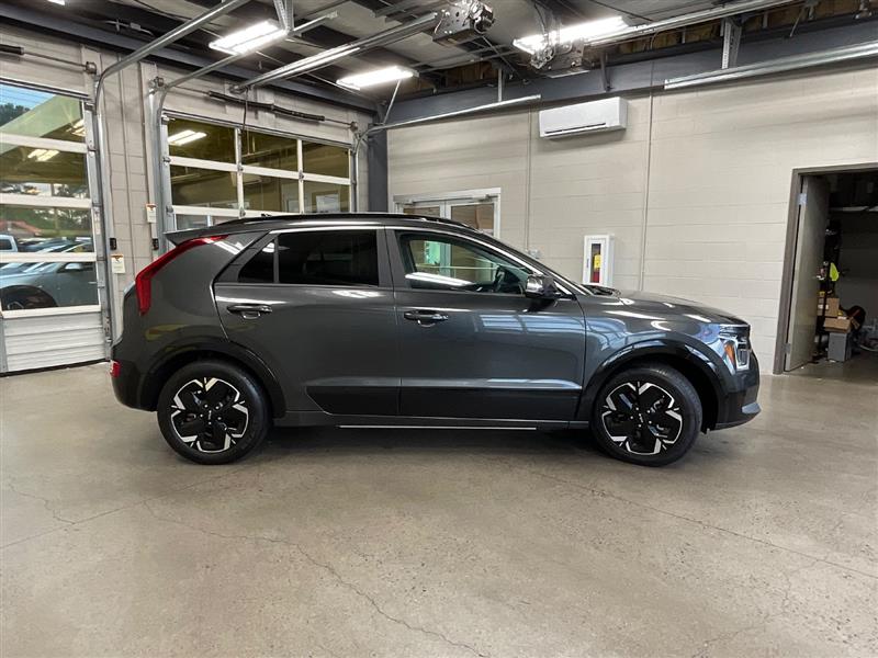 2023 KIA NIRO EV Wind