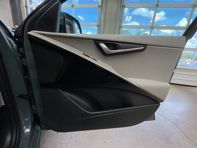 2023 KIA NIRO EV Wind