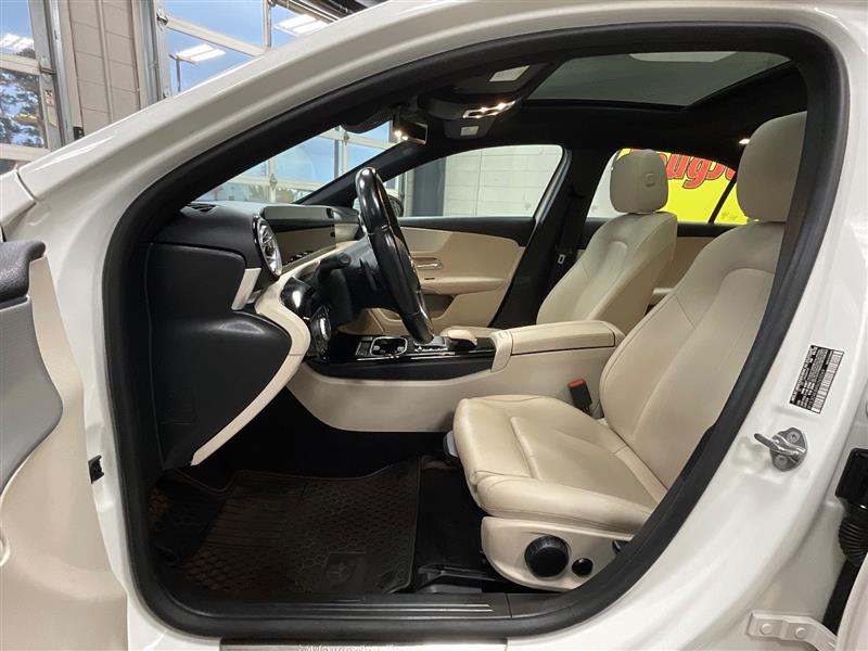 2022 MERCEDES-BENZ A-CLASS A 220