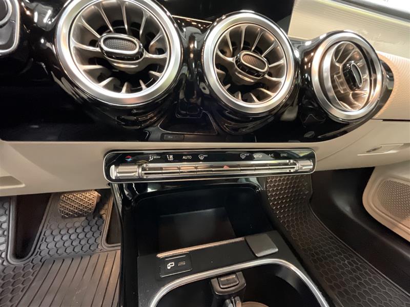 2022 MERCEDES-BENZ A-CLASS A 220