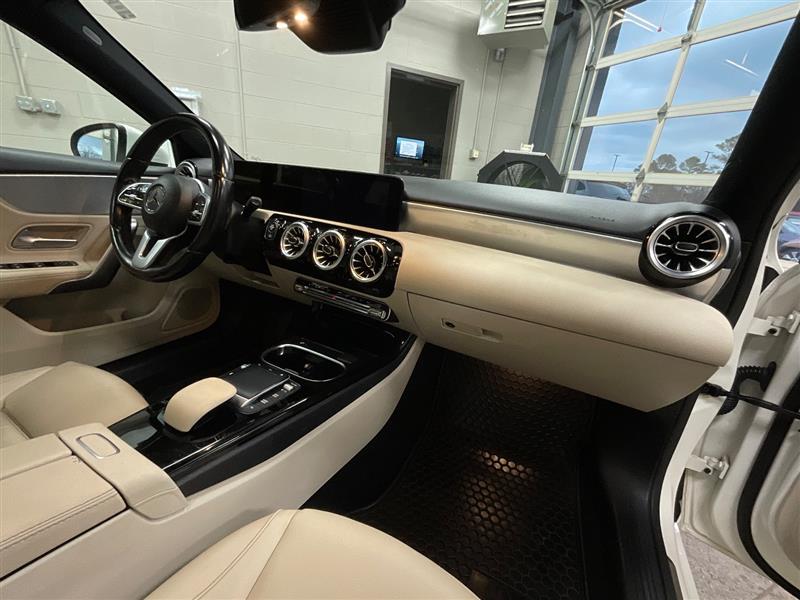 2022 MERCEDES-BENZ A-CLASS A 220