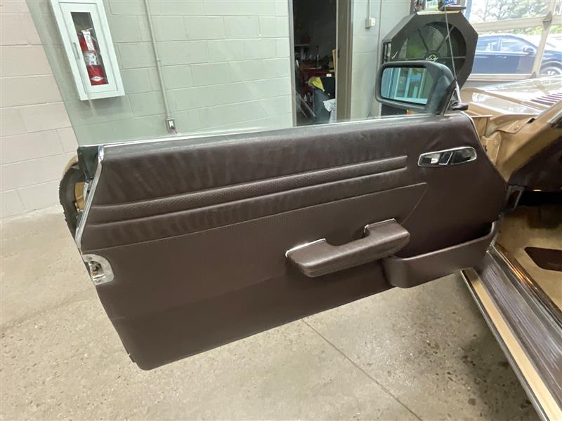 1985 MERCEDES-BENZ 380 SERIES 380SL