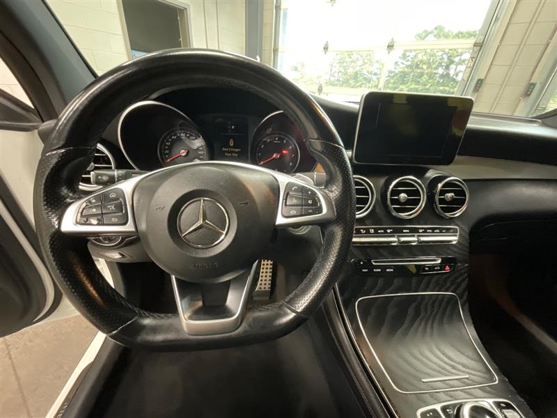 2019 MERCEDES-BENZ GLC300 