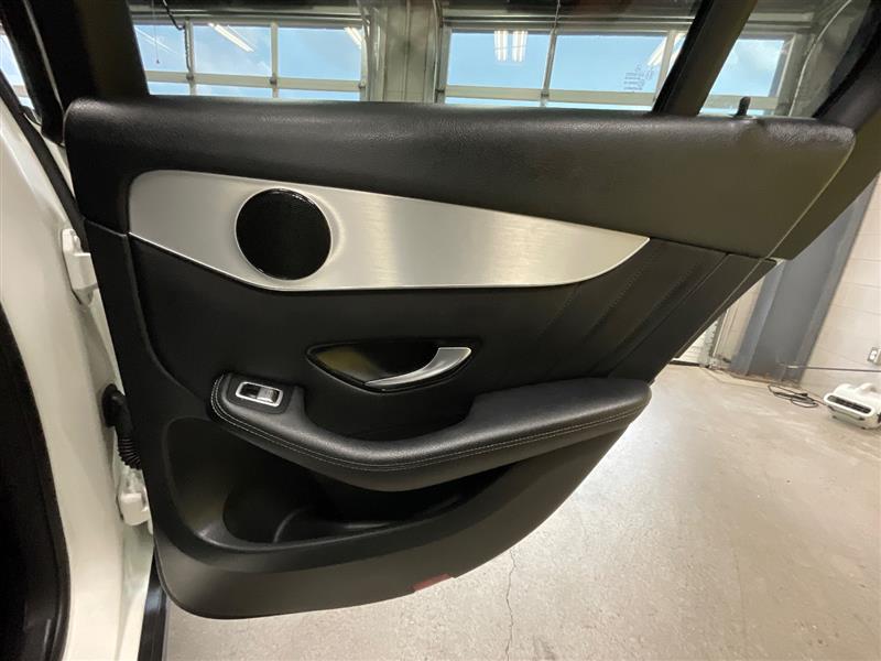 2019 MERCEDES-BENZ GLC300 