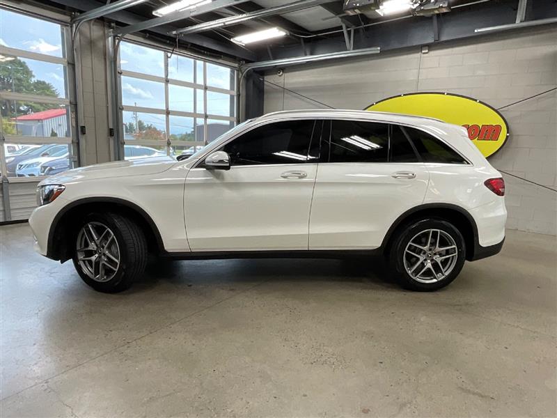 2019 MERCEDES-BENZ GLC300 