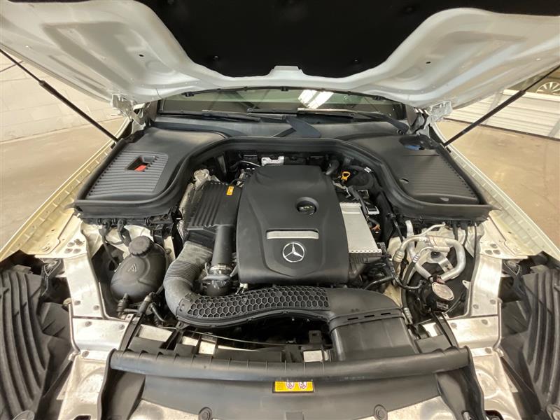 2019 MERCEDES-BENZ GLC300 