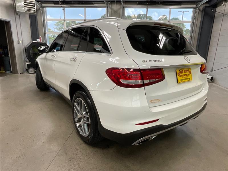 2019 MERCEDES-BENZ GLC300 