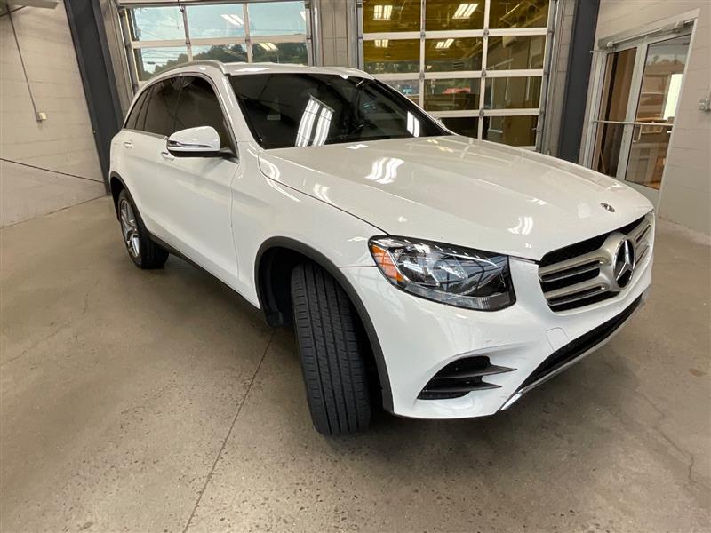2019 MERCEDES-BENZ GLC300 