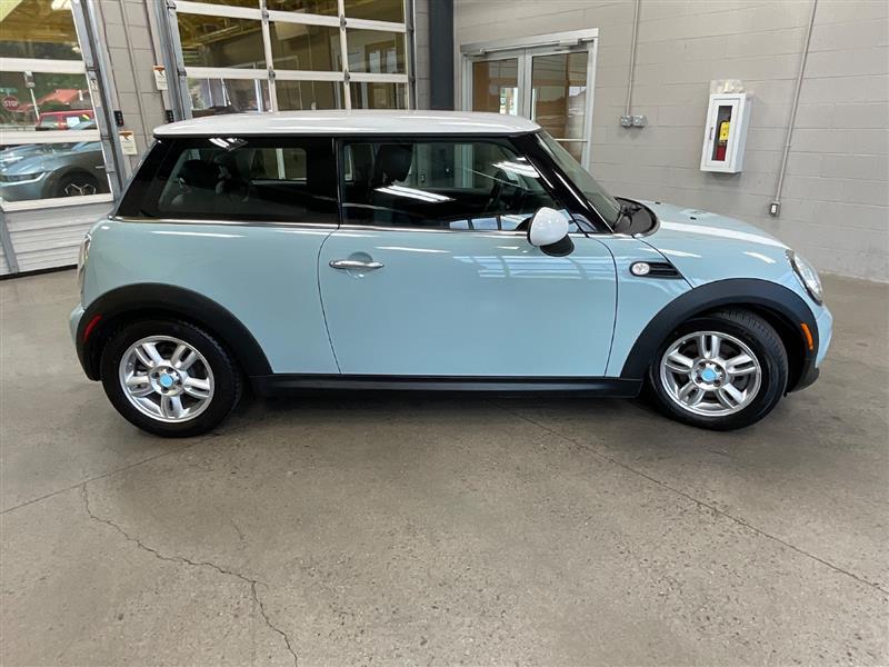 2012 MINI HARDTOP 