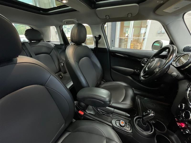 2021 MINI HARDTOP 4 DOOR Cooper