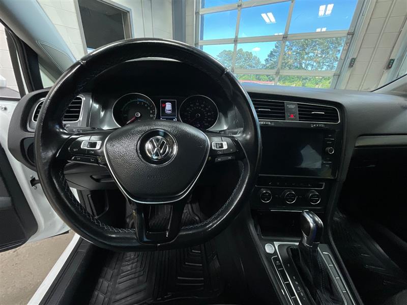 2017 VOLKSWAGEN E-GOLF SE