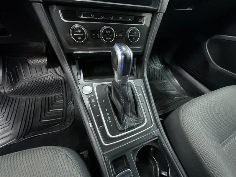 2017 VOLKSWAGEN E-GOLF SE