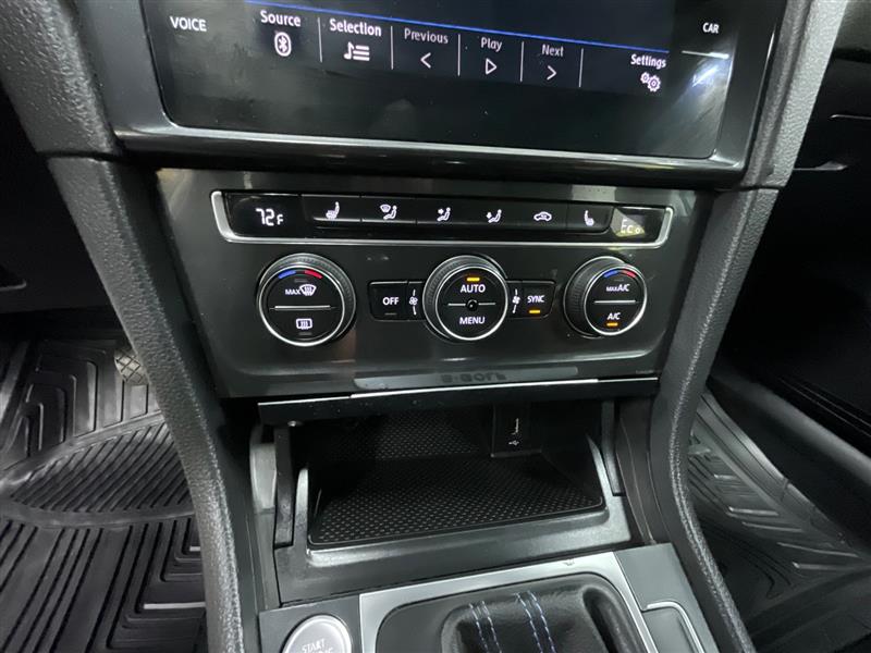 2017 VOLKSWAGEN E-GOLF SE