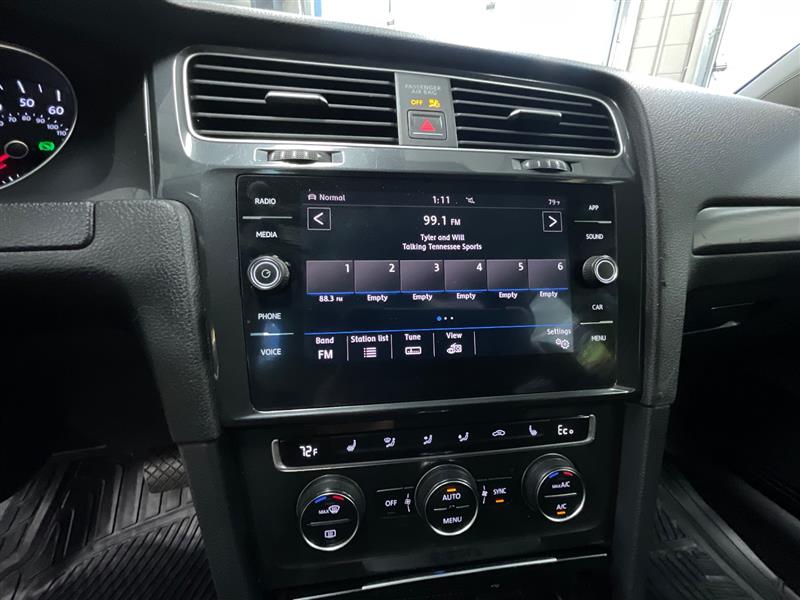 2017 VOLKSWAGEN E-GOLF SE