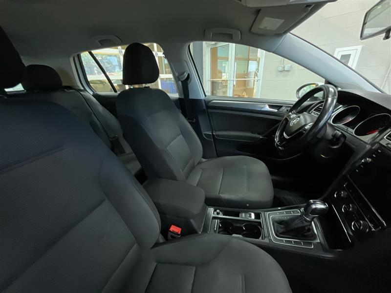 2017 VOLKSWAGEN E-GOLF SE