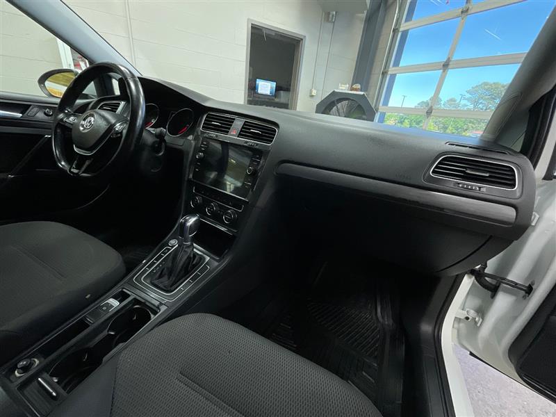 2017 VOLKSWAGEN E-GOLF SE