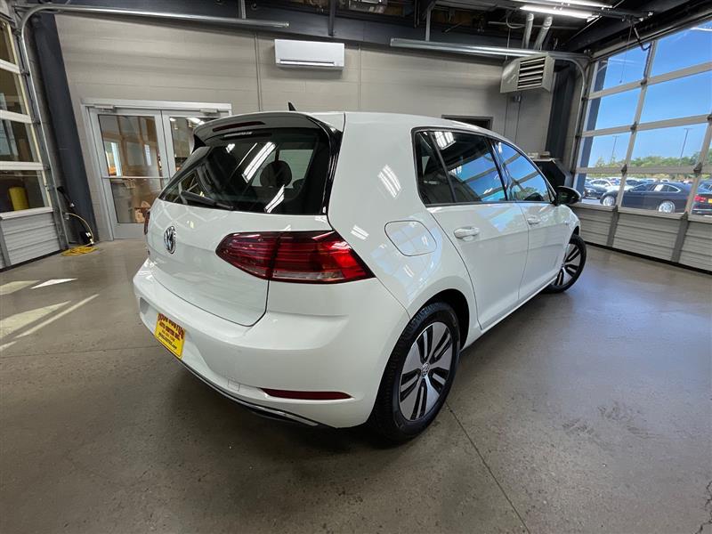 2017 VOLKSWAGEN E-GOLF SE
