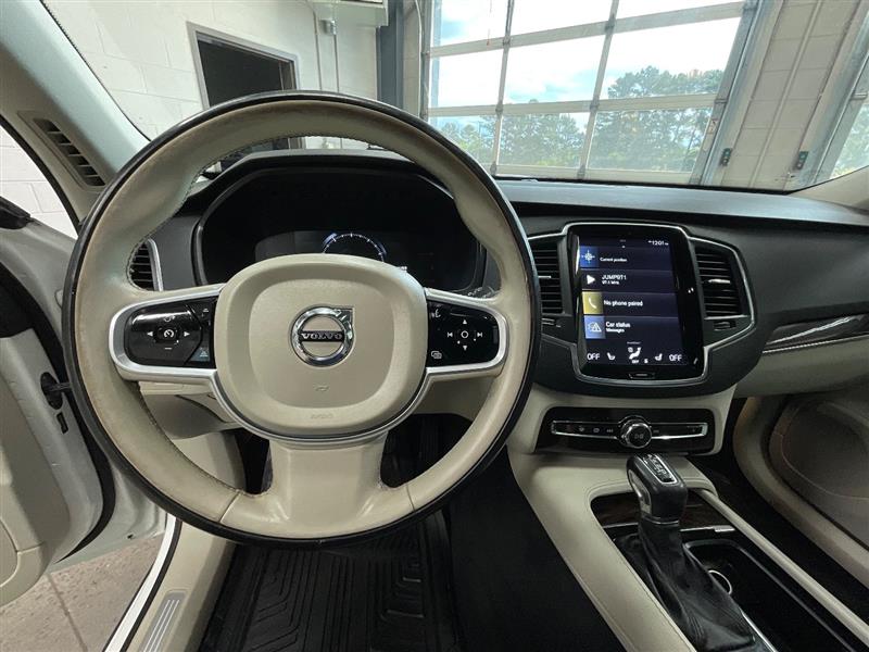 2019 VOLVO XC90 MOMENTUM