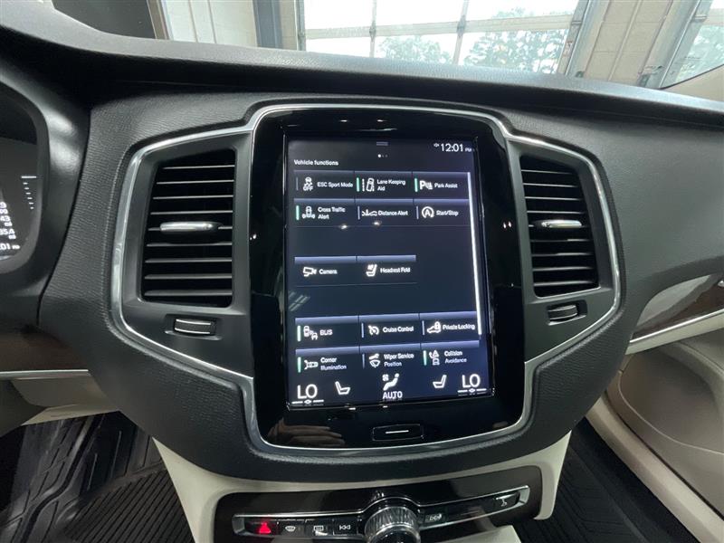 2019 VOLVO XC90 MOMENTUM