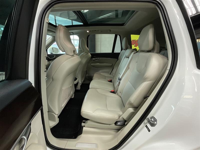 2019 VOLVO XC90 MOMENTUM
