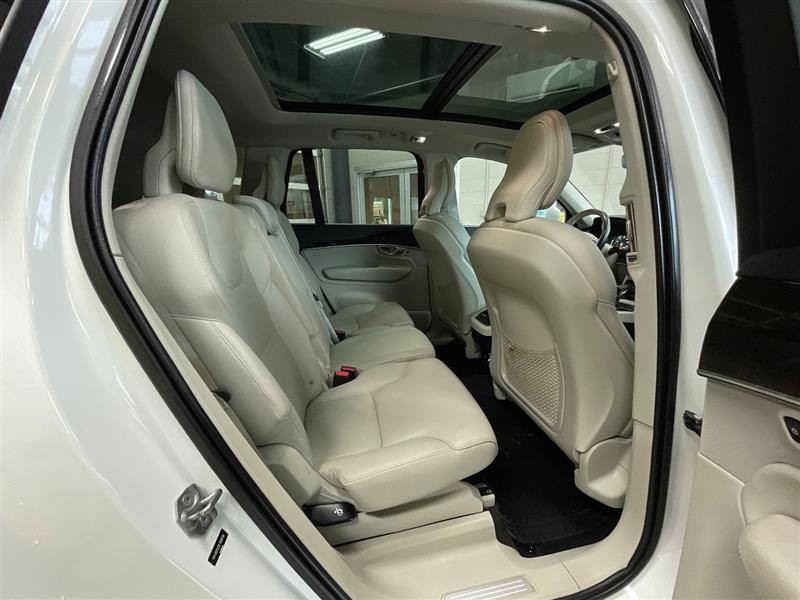2019 VOLVO XC90 MOMENTUM