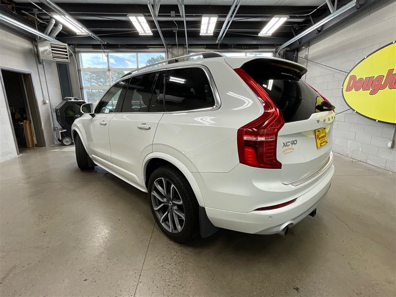 2019 VOLVO XC90 MOMENTUM