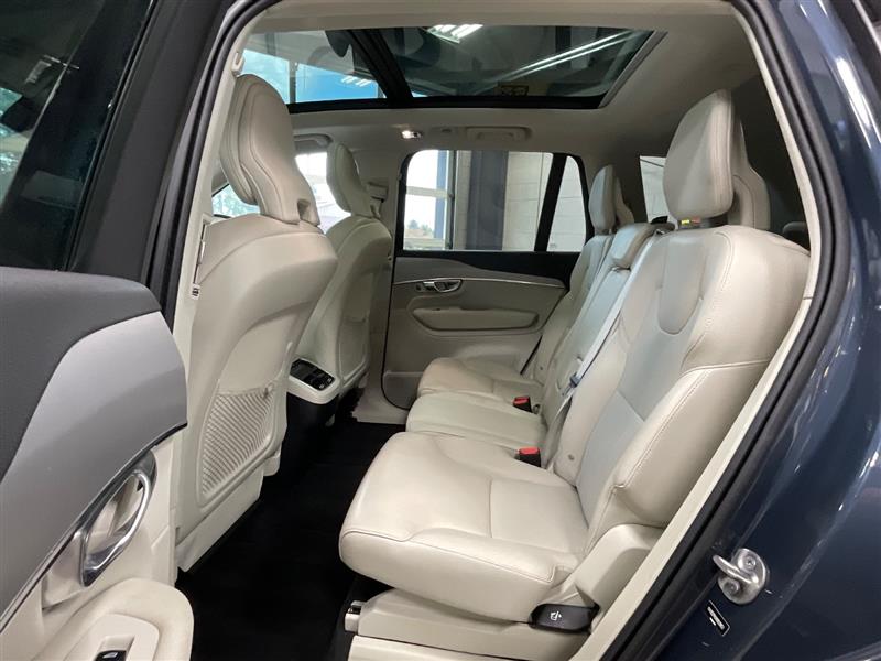 2022 VOLVO XC90 MOMENTUM