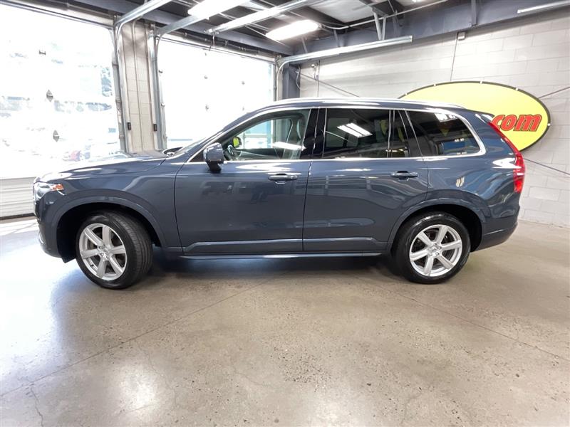 2022 VOLVO XC90 MOMENTUM