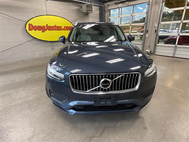 2022 VOLVO XC90 MOMENTUM