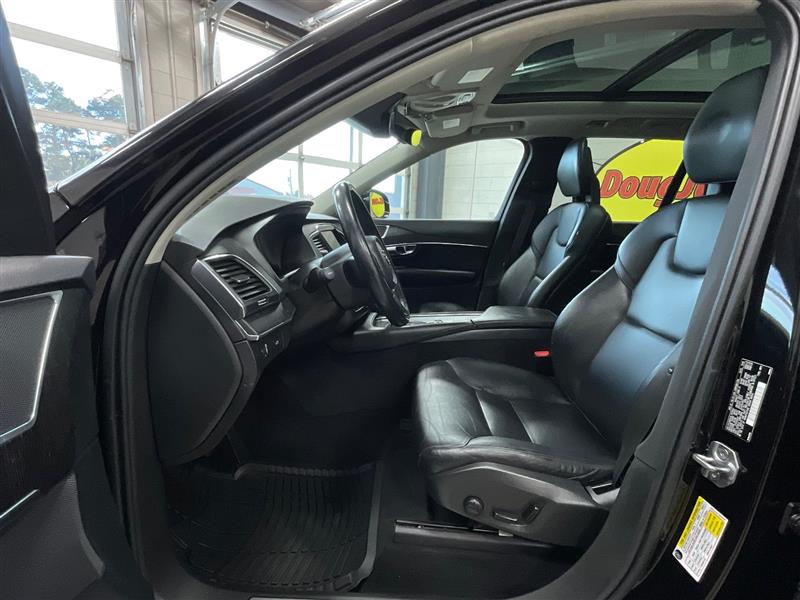 2020 VOLVO XC90 MOMENTUM