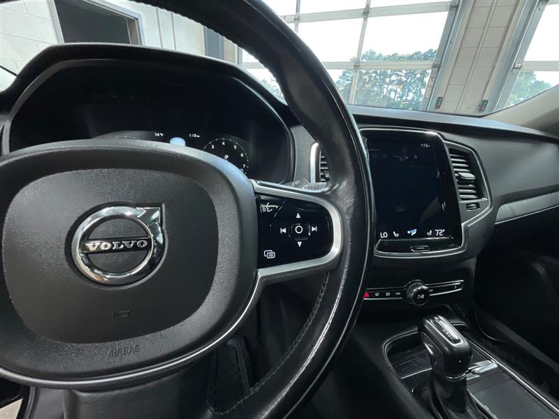 2020 VOLVO XC90 MOMENTUM