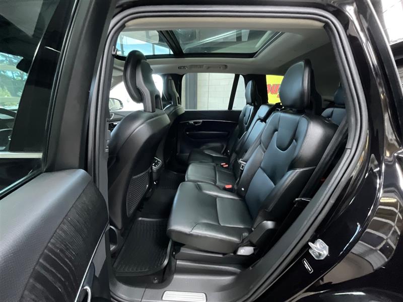 2020 VOLVO XC90 MOMENTUM