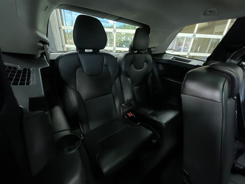 2020 VOLVO XC90 MOMENTUM