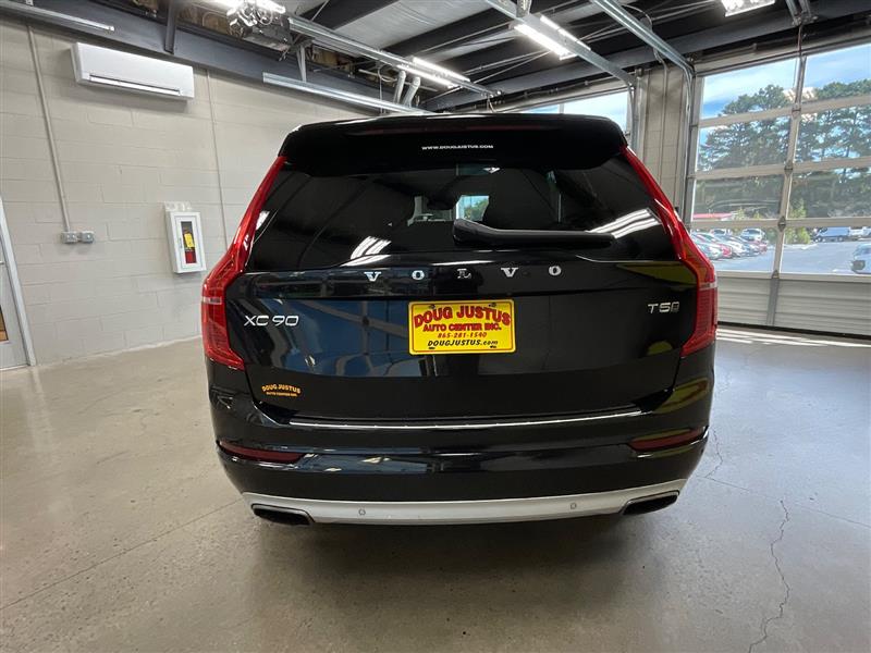 2020 VOLVO XC90 MOMENTUM
