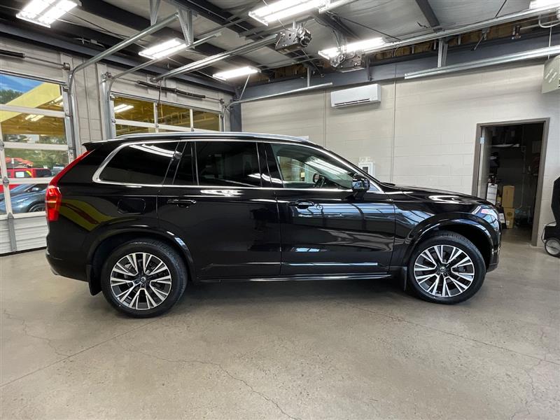 2020 VOLVO XC90 MOMENTUM