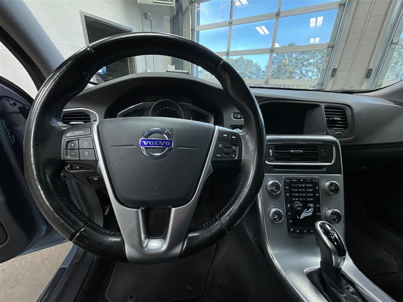 2017 VOLVO V60 CROSS COUNTRY 