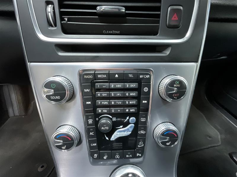 2017 VOLVO V60 CROSS COUNTRY 