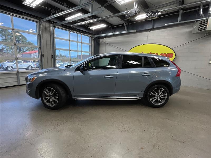 2017 VOLVO V60 CROSS COUNTRY 