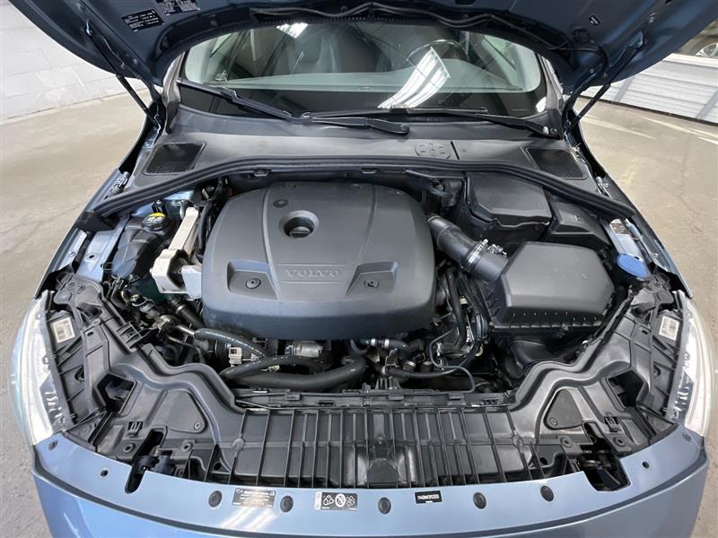 2017 VOLVO V60 CROSS COUNTRY 