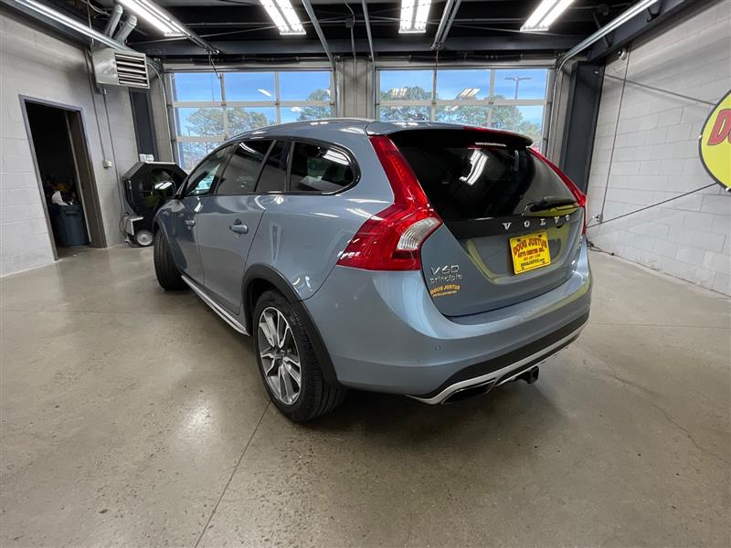 2017 VOLVO V60 CROSS COUNTRY 