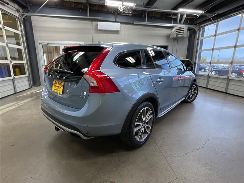 2017 VOLVO V60 CROSS COUNTRY 