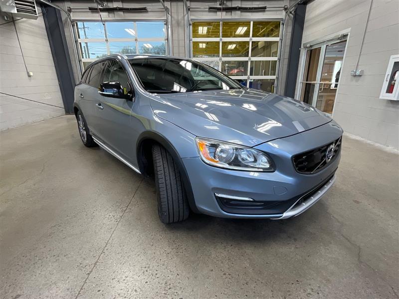 2017 VOLVO V60 CROSS COUNTRY 