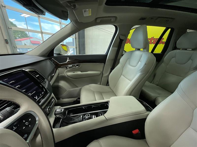 2016 VOLVO XC90 T6 MOMENTUM