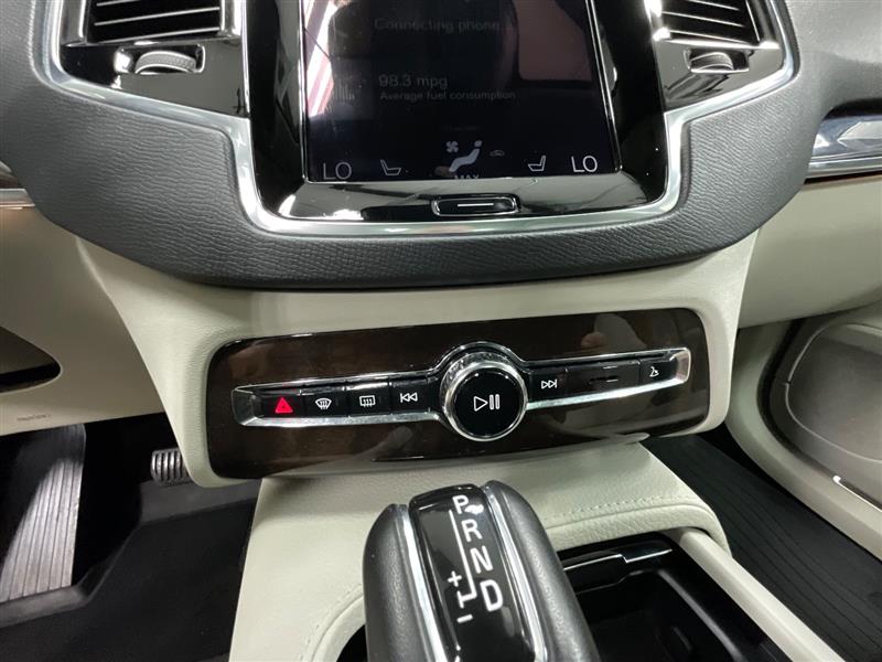 2016 VOLVO XC90 T6 MOMENTUM