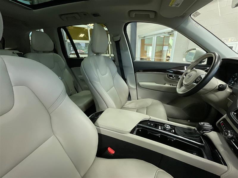 2016 VOLVO XC90 T6 MOMENTUM