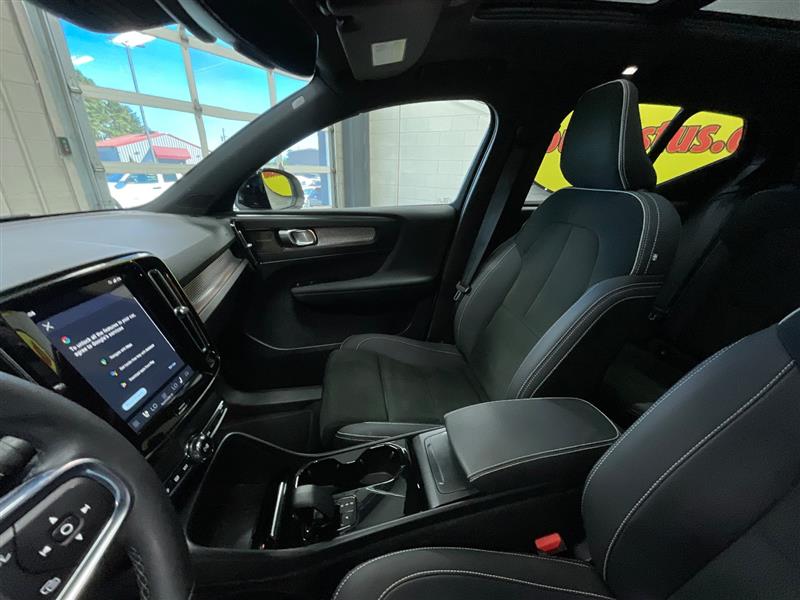 2022 VOLVO XC40 RECHARGE PURE ELECTRIC Twin Ultimate
