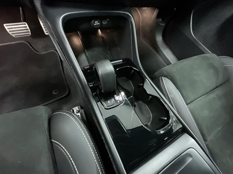 2022 VOLVO XC40 RECHARGE PURE ELECTRIC Twin Ultimate