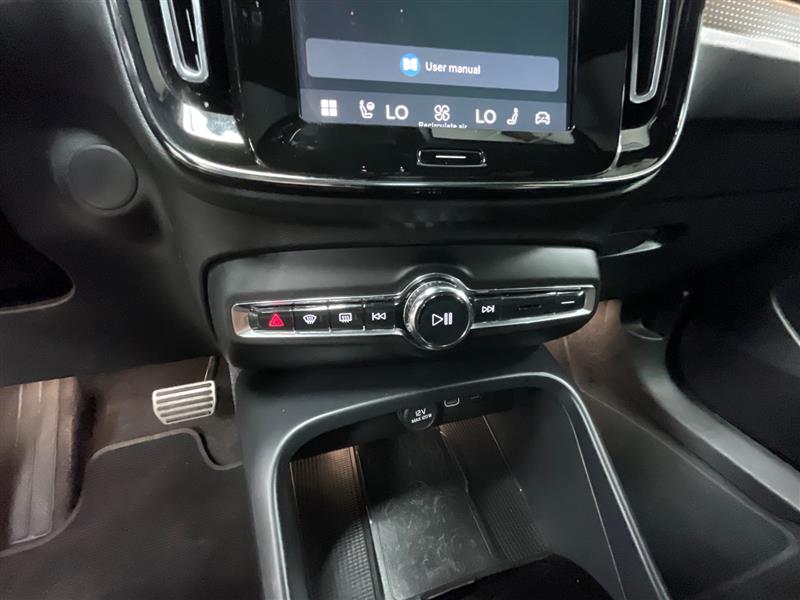 2022 VOLVO XC40 RECHARGE PURE ELECTRIC Twin Ultimate