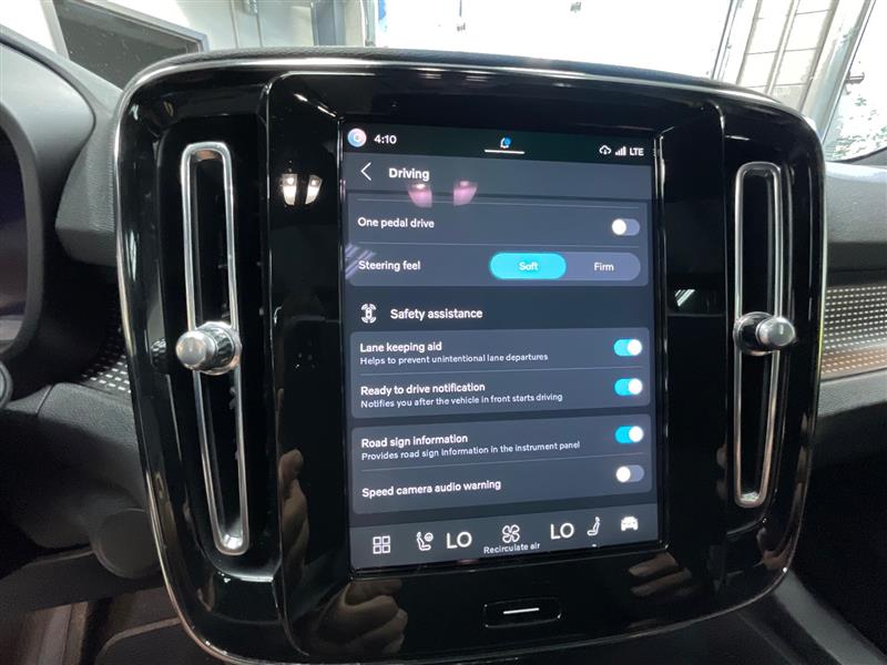 2022 VOLVO XC40 RECHARGE PURE ELECTRIC Twin Ultimate