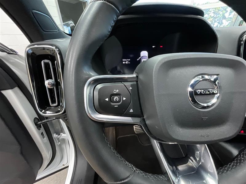 2022 VOLVO XC40 RECHARGE PURE ELECTRIC Twin Ultimate